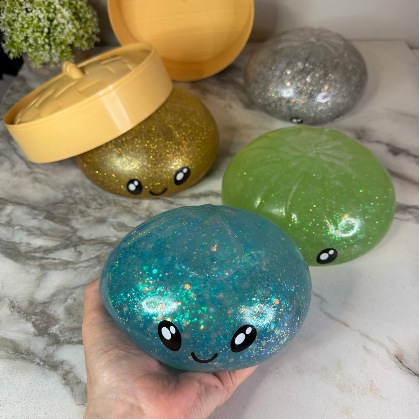 Squishy Toy - XL Jumbo Dumpling, Quick Squeeze Glitter - PREORDER